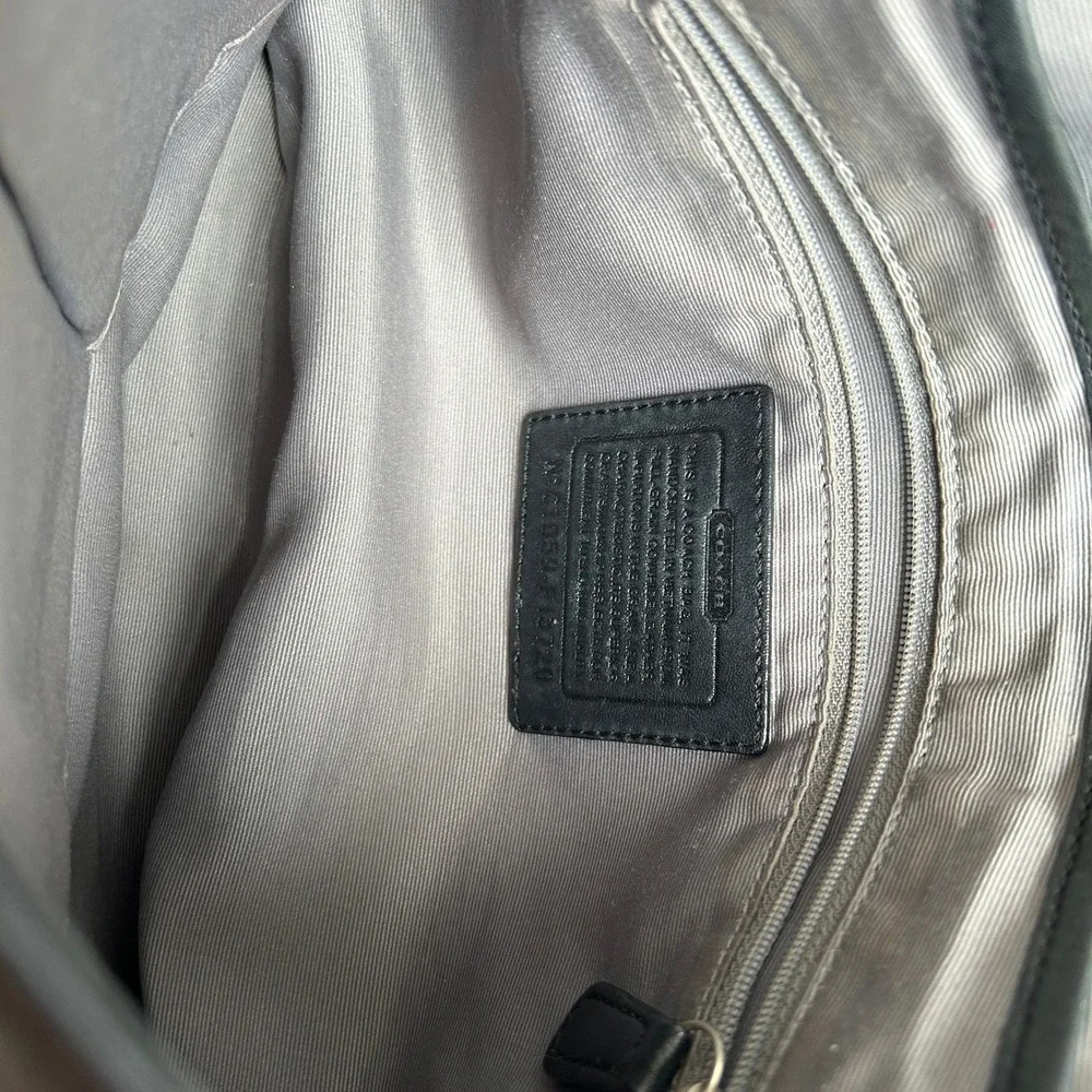 Coach Soho Pleated Flap Black Pebbled Leather Shoulder‎ Bag Good